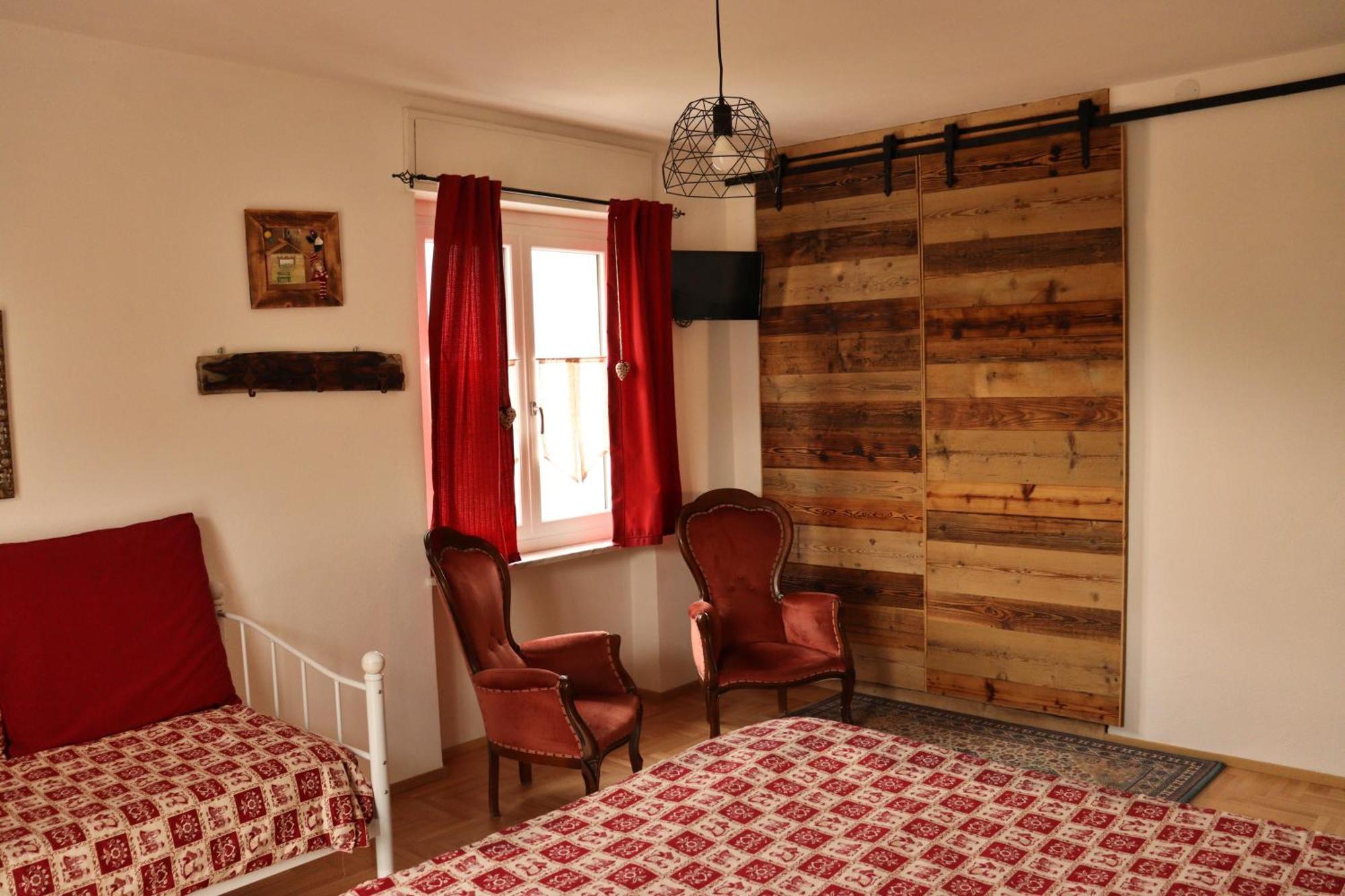 Lo Barbaboc Aparthotel Charvensod Exterior photo