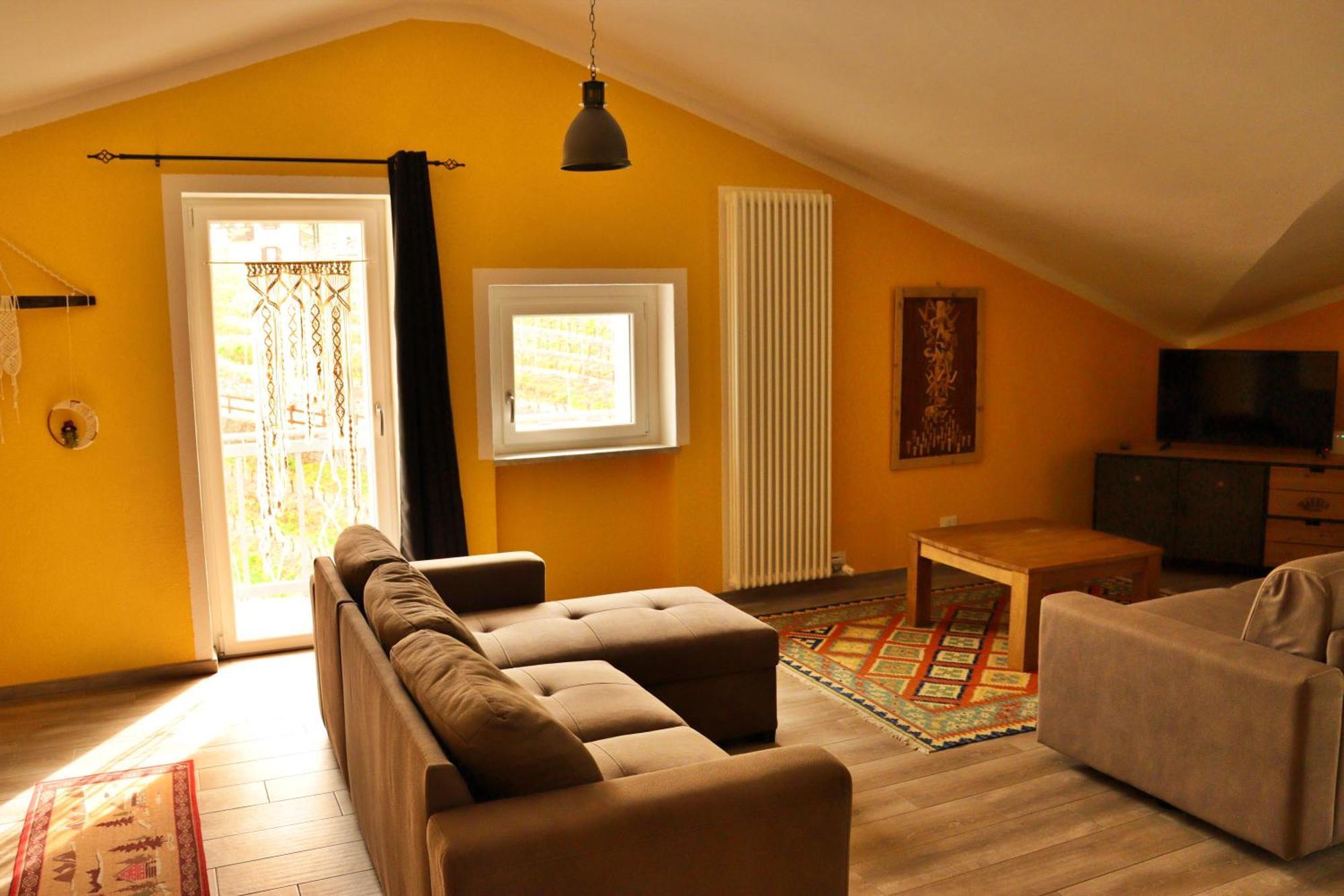Lo Barbaboc Aparthotel Charvensod Exterior photo